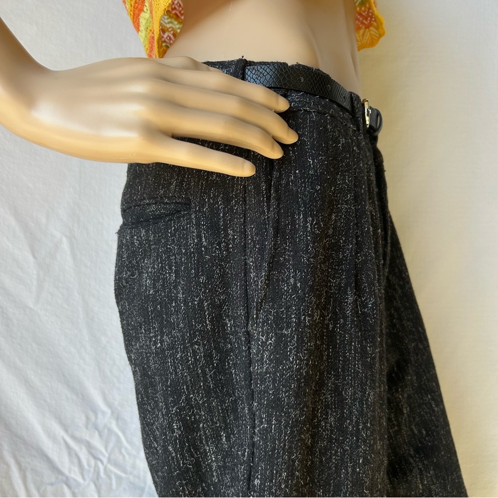Stylish Textured Pants - Picture 3 of 8